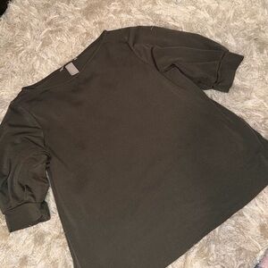 BOGO 🛍️ H&M Olive Green Top